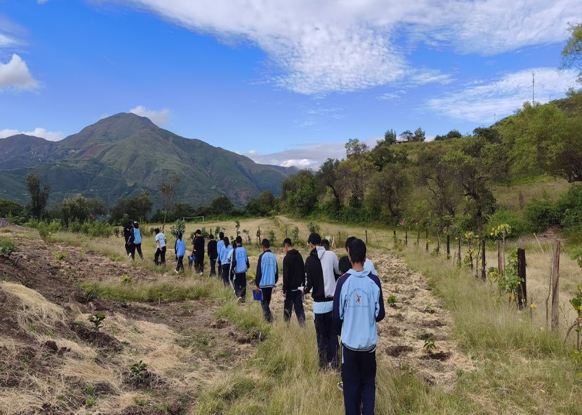Todos estudian aquí: recorrido por la finca