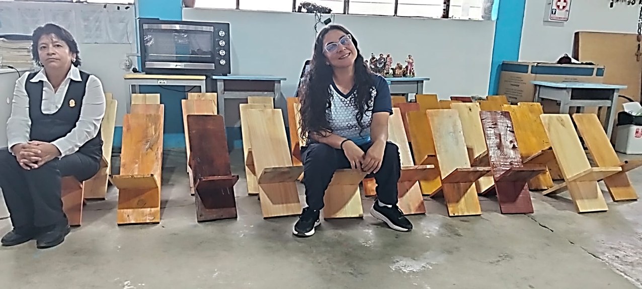 Trono Santiaguino: asientos para aprender en la finca
